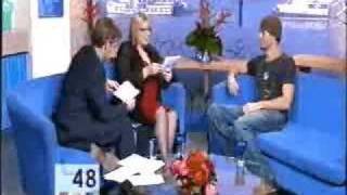 Enrique Iglesias interview this morning 2002 pt 2