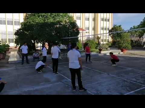 Trận bóng giao hữu giữa Lớp trung cấp chính trị B140 và Trường Chính trị Tôn Đức Thắng An Giang