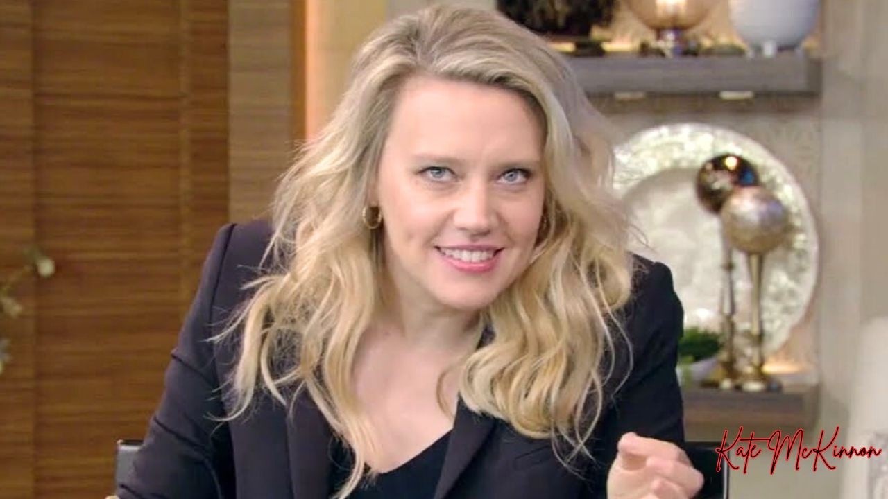 Kate McKinnon Shows It All—Proof In Pictures!