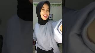 emang lagi goyang hijab