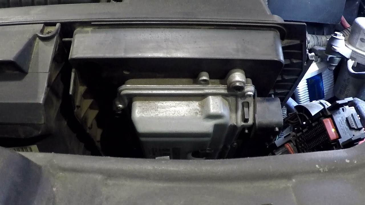 IPD Volvo ECU removal P3 T5 B5254T5 and B5254T12 engines YouTube
