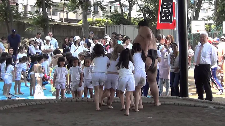 Sumo Wrestling School Day Event, Sieka Yochien, Kids Versus Sumo Wrestler Group Match 5