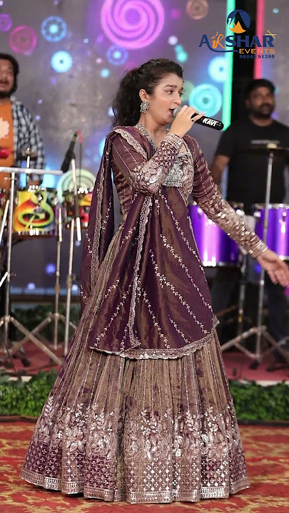 evi navrang chundadi ma ne sobhe | Mahi Desai |