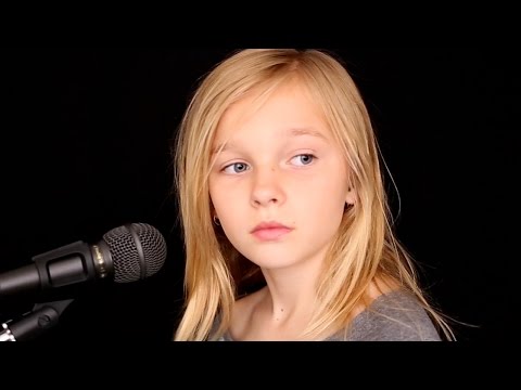 Video: Kann Gina Riley singen?