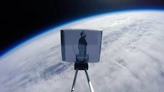 Vignette de la vidéo "Gavin James - Only Ticket Home (In Space...)"