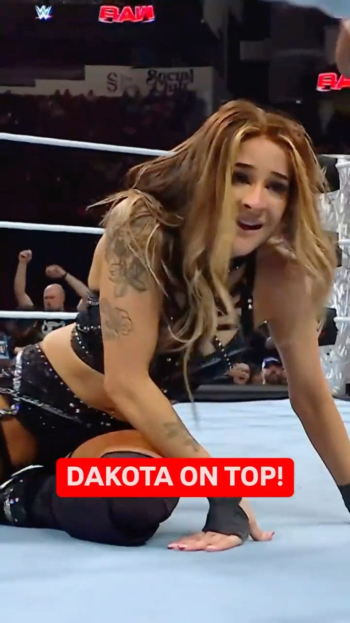 Dakota Kai advances in the Women’s #ICTitle Tournament! ?‍? #WWERaw