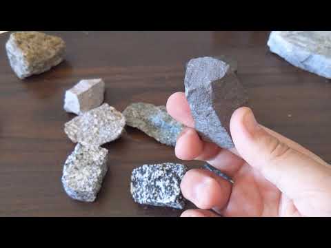 Video: De ce rocile andezitice sunt de obicei porfirice?