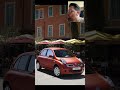 Twingo videosundaki Nissan Micra örneklemesi