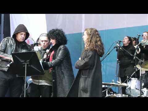 Sandra Mihanovich, Julia