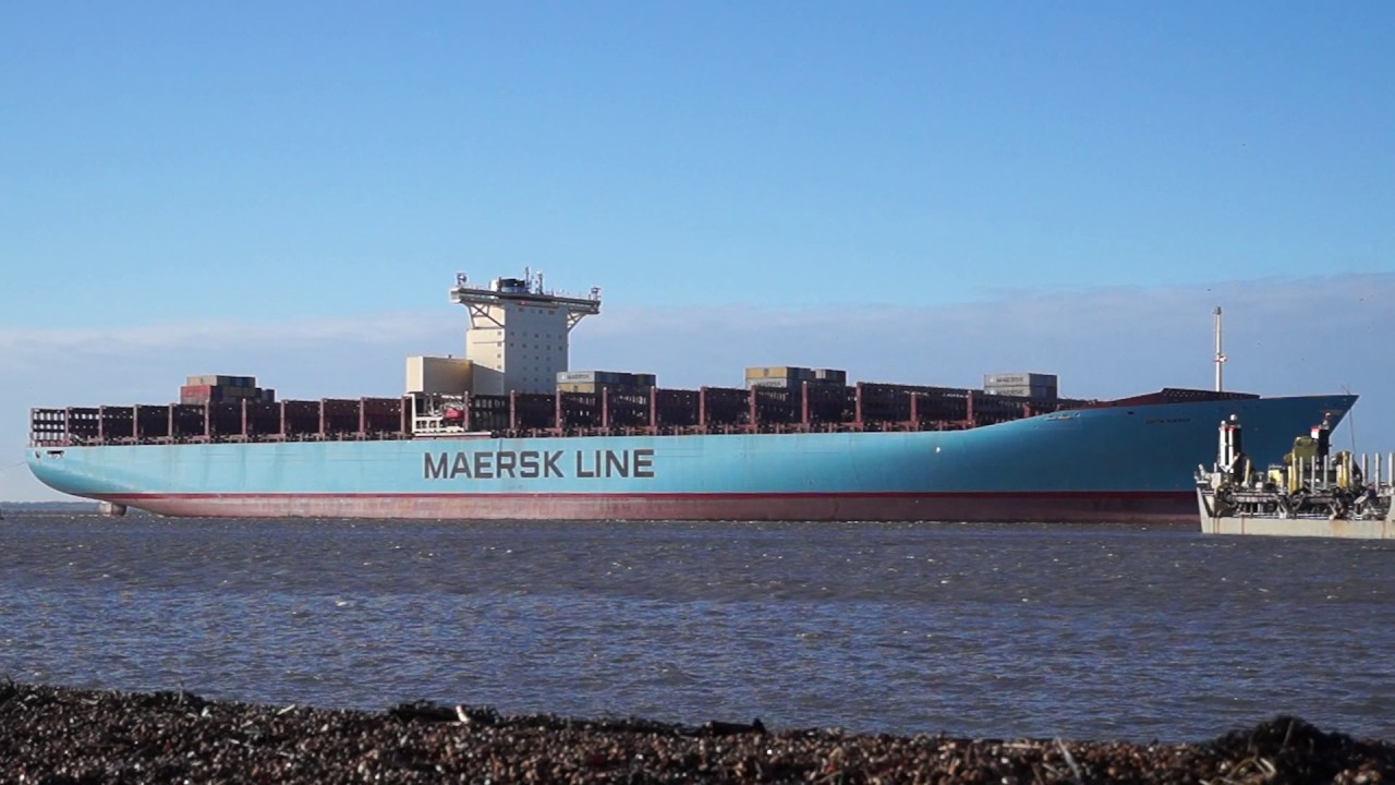 almost empty EDITH MAERSK - port of felixstowe 14/1/17