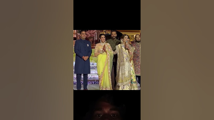 Akash Ambani's son Prithvi FALLS on stage in front of media during Anant-Radhika's reception#viral