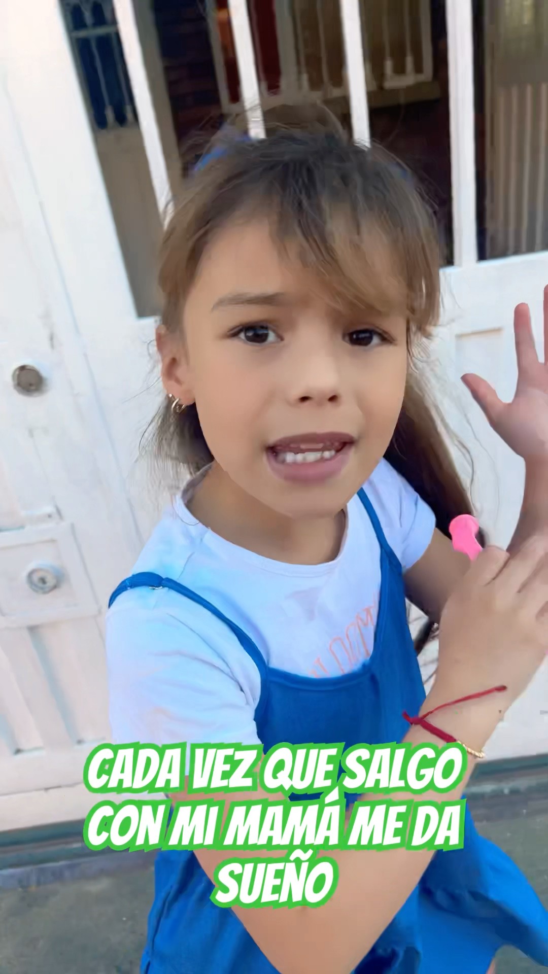 Pov: Cada vez que salgo con mi mamá me da SUEÑO #humor #cosasdefamilia #humorfamiliar #shortviral