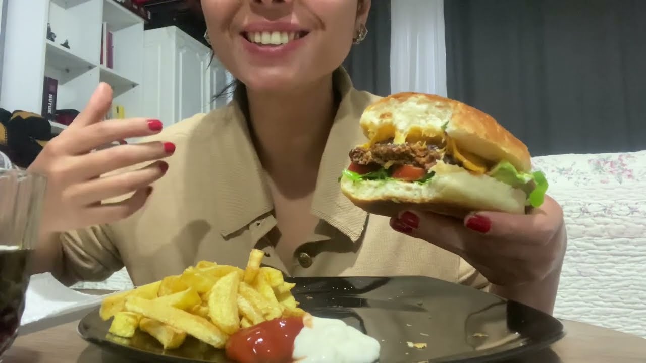 HAMBURGER MUKBANG | SOHBET ||ASMR EATING | TÜRKÇE ASMR #asmr  #mukbang #asmreating #türkçeasmr