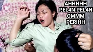 WHILE SLEEPING, THE CREDIT MAN FORCED TO SLIP HAND