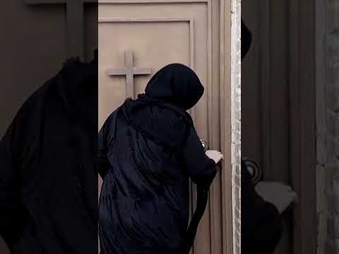 ملاقات با ایران خانم کلیددار مسجد و کلیسای روستای سر