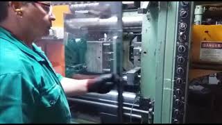ETI#5239 (1988) 165 TON ENGEL ES165/300 2F50 Injection Molding Machine - www.escoti.com
