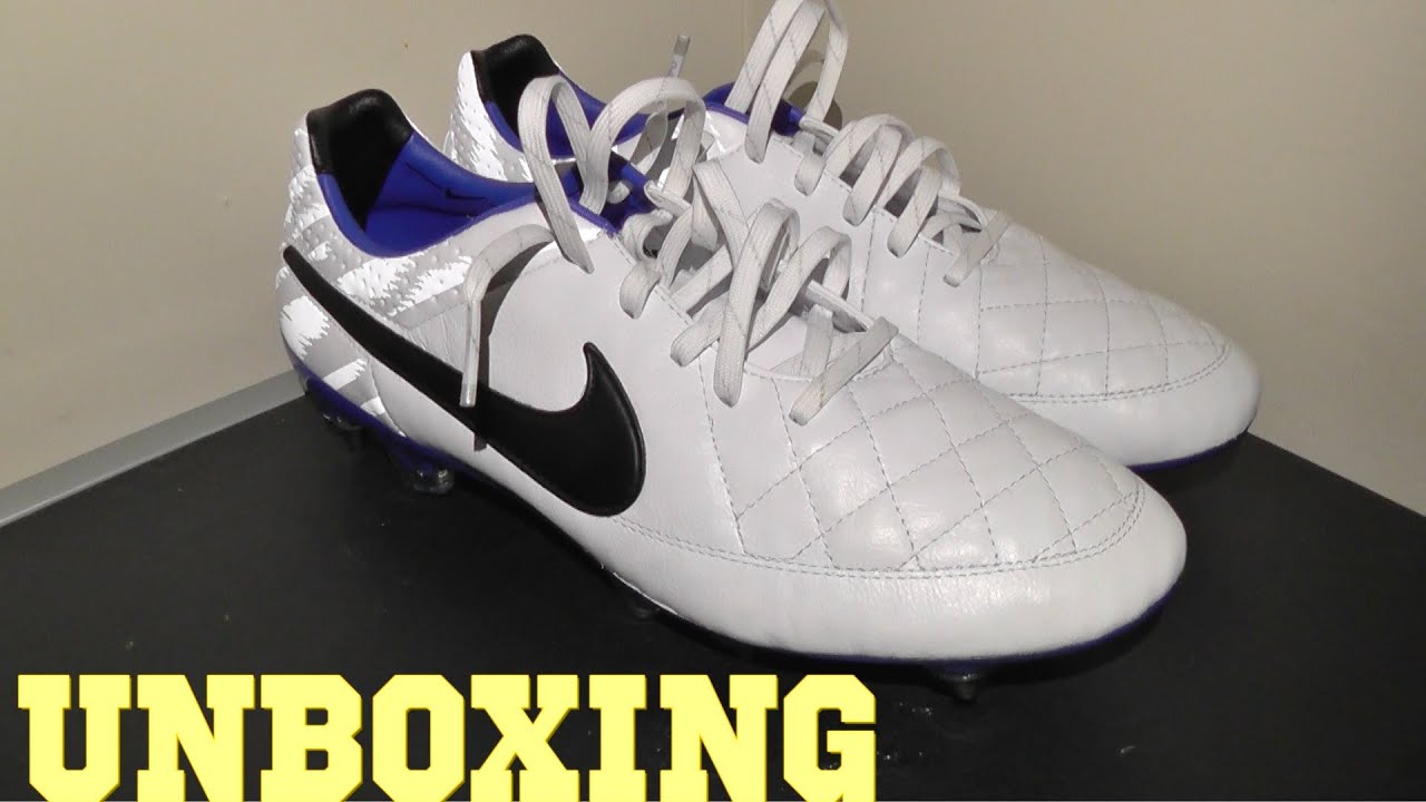 Nike Tiempo V Reflective Pack SG Ashley Cole/Pique | KimFootball YouTube