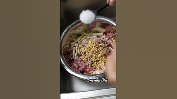 Sơ chế thịt làm món thịt hấp lá chuối #xuhuong #shorts