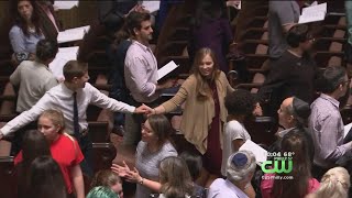 Hundreds of Jews And Non-Jews Celebrate Shabbat In Solidarity In Philadelphia
