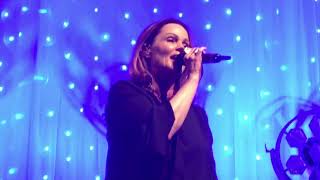 Belinda Carlisle, World Without You. 1st Night Of The 30th Anniversary Tour, Salisbury