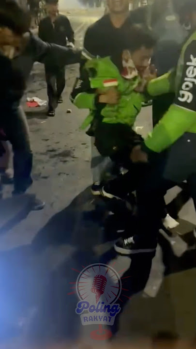 🔥 Massa Marah ke Polisi Anti Huru Hara | Tukang Ojek Online Tertabrak di Tengah Demo Jakarta