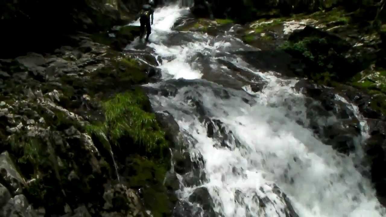 沢登り 安達太良山 石筵川 이시무시로가와 下部 Youtube