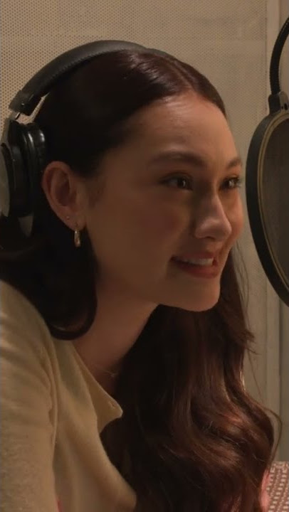 Download lagu In the Studio with Lola Tung recording The Summer I Turned Pretty by Jenny Han