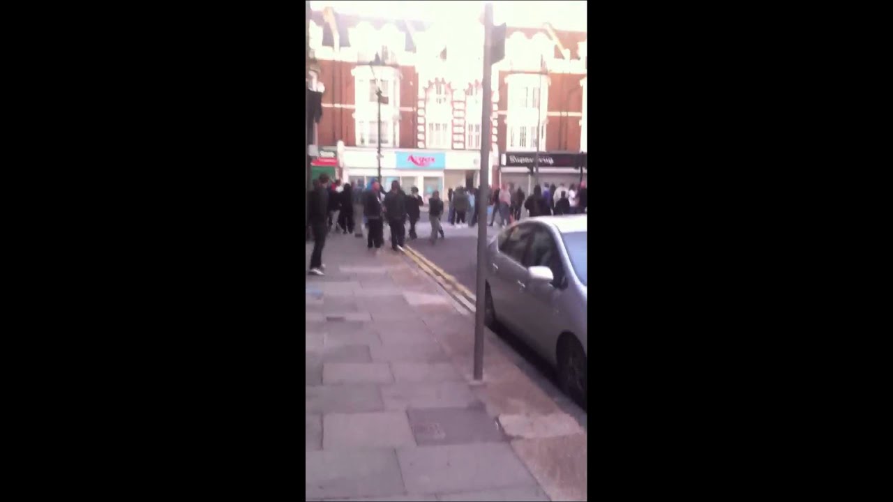 Walworth road looting