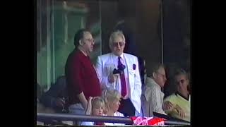 1986 Round 6 - Carlton vs Sydney Swans at SCG - Quarter Time - Both Huddles