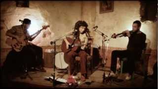 Vignette de la vidéo "Valerie June - Workin' Woman Blues"