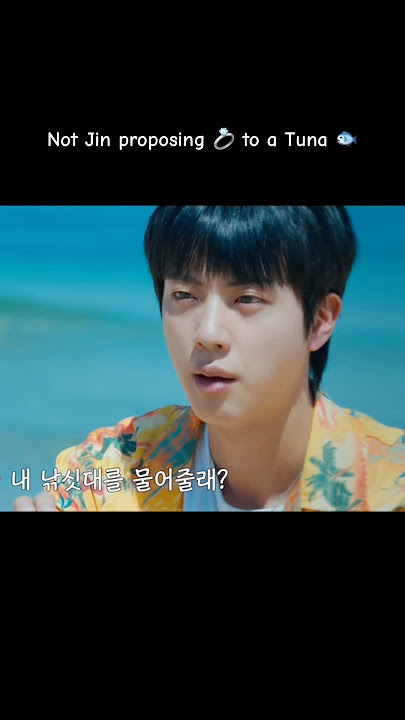Jin proposed 🪝 to a tuna fish 🐟 lol 😂 #kimseokjin #jin #shorts