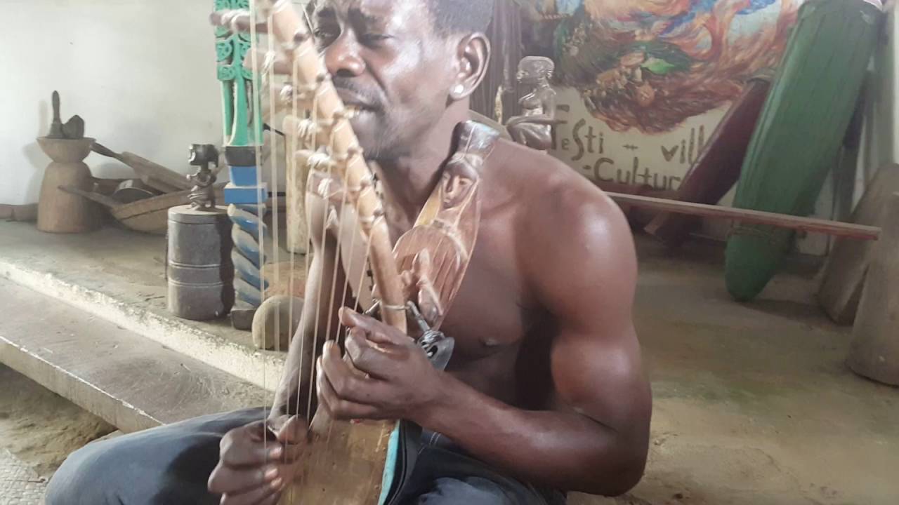 Download Bokaye playing the Ngombi at Ebando