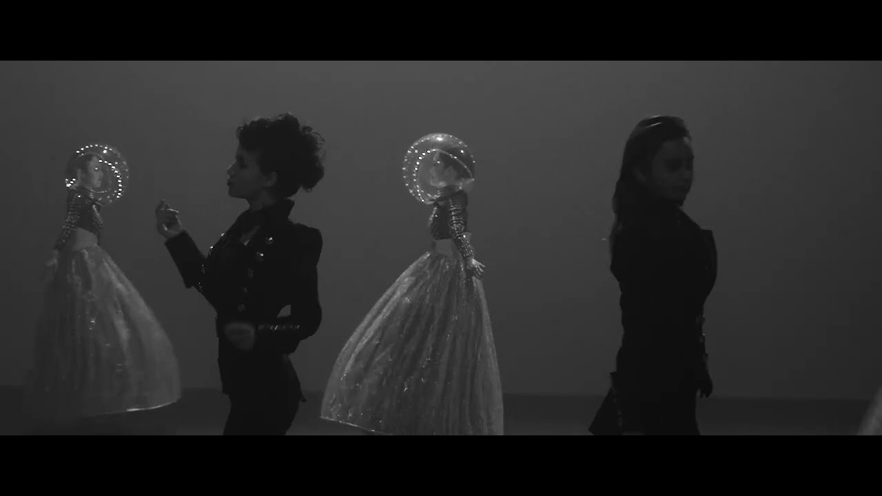 FEMM - Sugar Rush (Music Video) adlı videoyu YouTube'da izle FEMM - Sugar Rush (Music Video) adlı videoyu YouTube'da izle