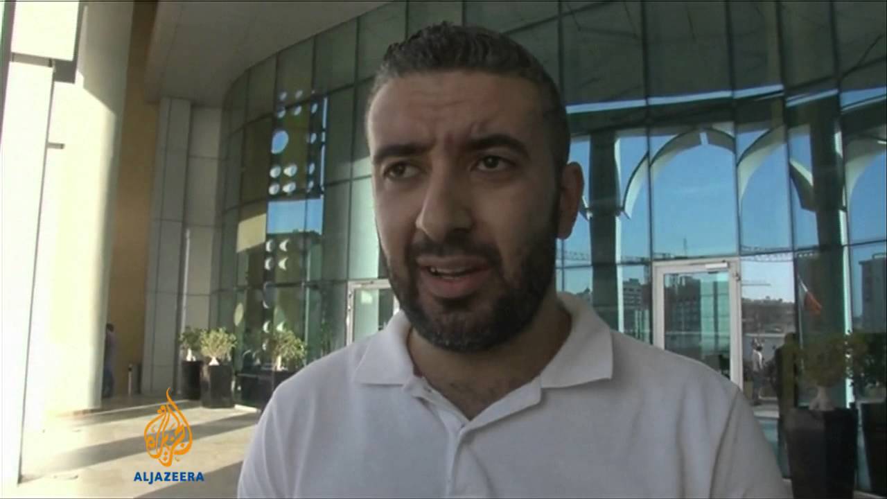 رئيس الوزراء الليبي المفرج عنه يدعو إلى الهدوء