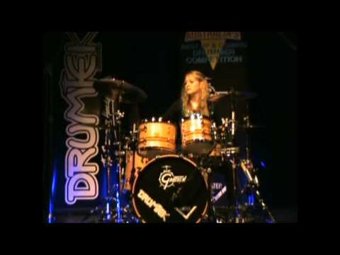 Jessica De Vries - Drum Solo @ AUDW 2010 (Part 1)