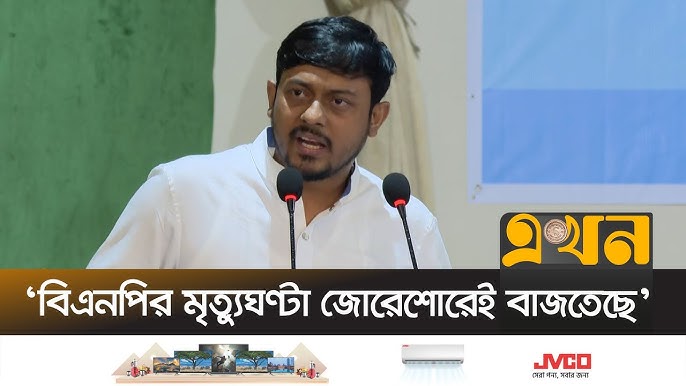 Mini yubkalarda seksual qizlar bilan porno Bokiralikni buzish uchun jinsiy aloqa