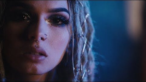 Zhavia -  Candlelight (Official Video)