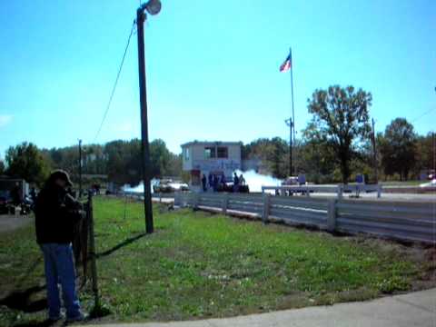 I-57 Dragway Benton IL 10-28-07 Drag racing action...