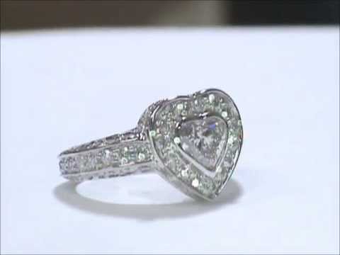 Heart shaped diamond engagement ring set