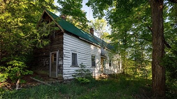 Everything was Left Behind in this ABANDONED Time Capsule House!!