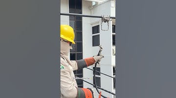 Connect high voltage cables Bail Clamp to Hotline Clamp #highvoltage #lineman #electrician #hotline