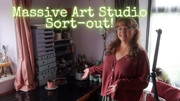 Massive art studio sort out! Decluttering & organising my art supplies & sorting storage.