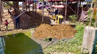 Wow Good Skill !! bulldozer komat'su D20P &dump Truck 5T​ Push the soil Under the cramped house.