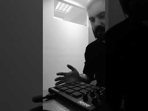 Akai mpd 218 finger drummin