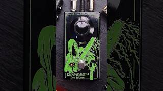 The @DoesItDoom has to be the most gnarly HM-2 inspired pedal! #fuzz #fuzzguitar #guitarpedals