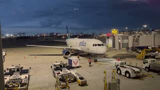 JetBlue Airways Airbus A320-232 [N524JB] - Gate Arrival in EWR - 29MAY2024