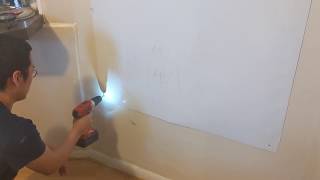 【DIY】壁にガラス製のホワイトボードを固定するDQNファーザー