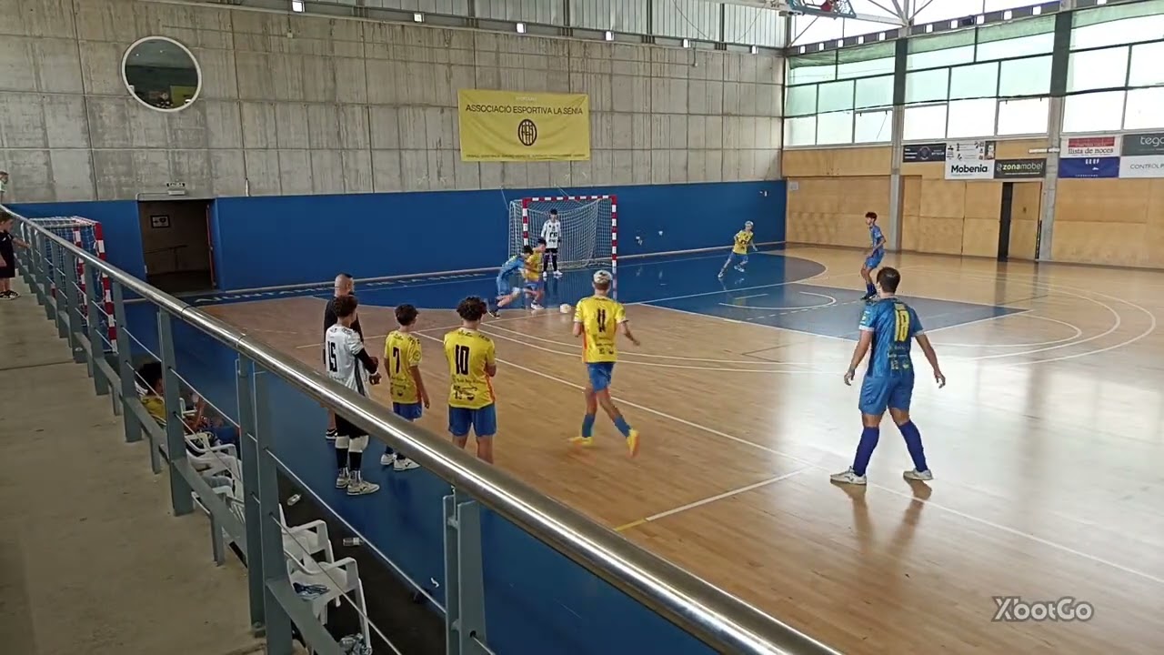 Partido cadete VS juvenil en la Senia.