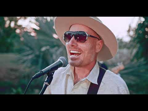 Mzungu Kichaa | Fade Away LIVE with band [Official LIVE SESSION]