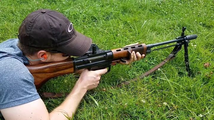 SMG FG42 Rifle prone